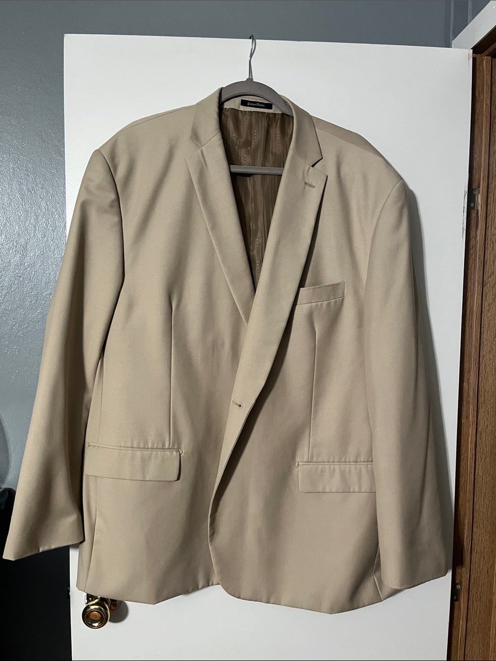 Giorgio Fiorelli Beige Sport Coat-Classic Single-Breasted Blazer and Pants.
